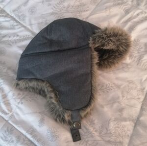 Eddie Bauer Gray Trapper Hat with Faux Fur Trim